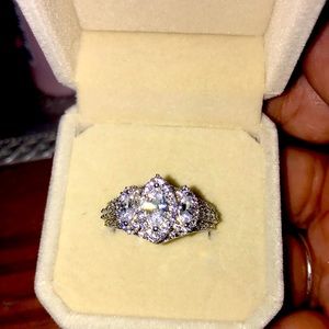 BellaLuce Past,Present,Future Ring❤️Valentines Day